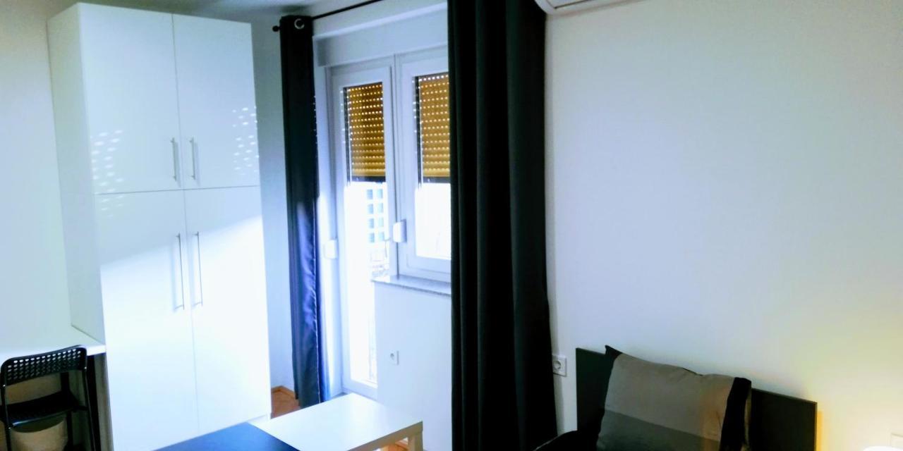 Pula Center Green Park Apartments And Rooms Exteriör bild