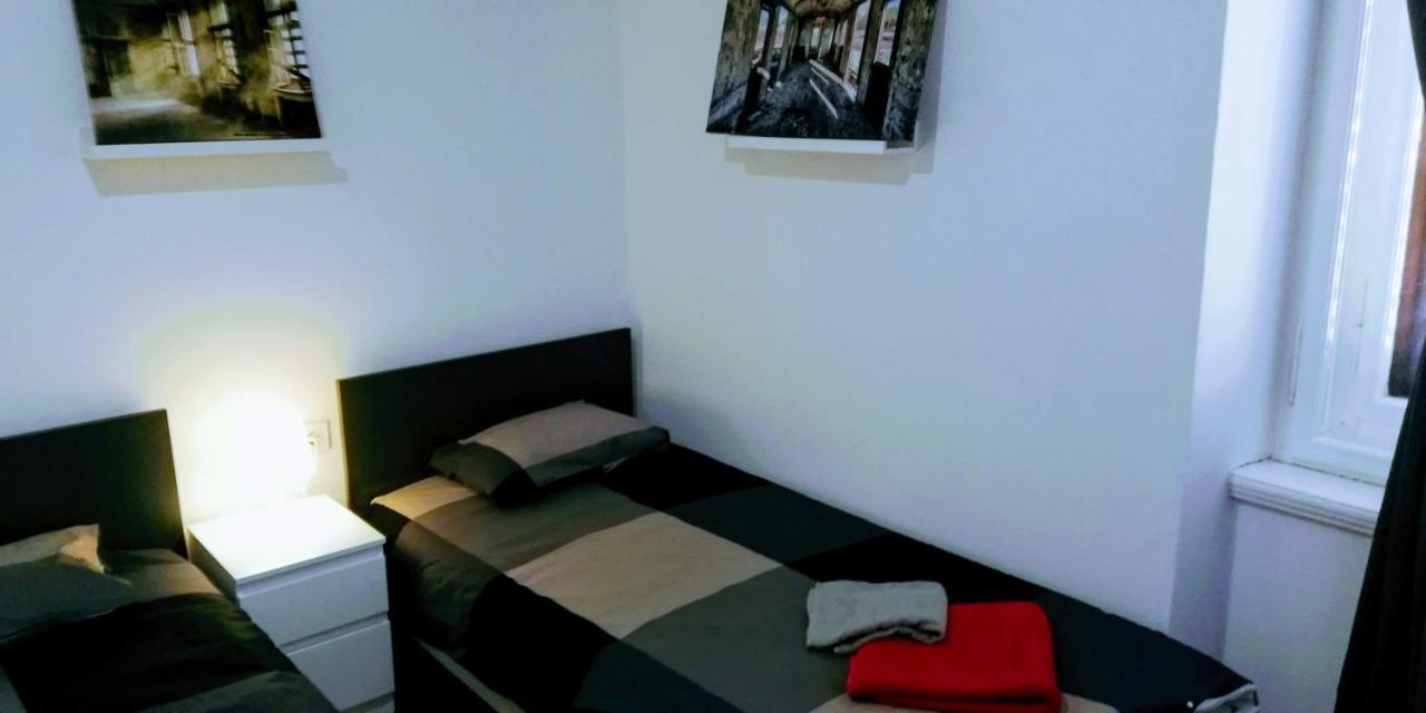 Pula Center Green Park Apartments And Rooms Exteriör bild