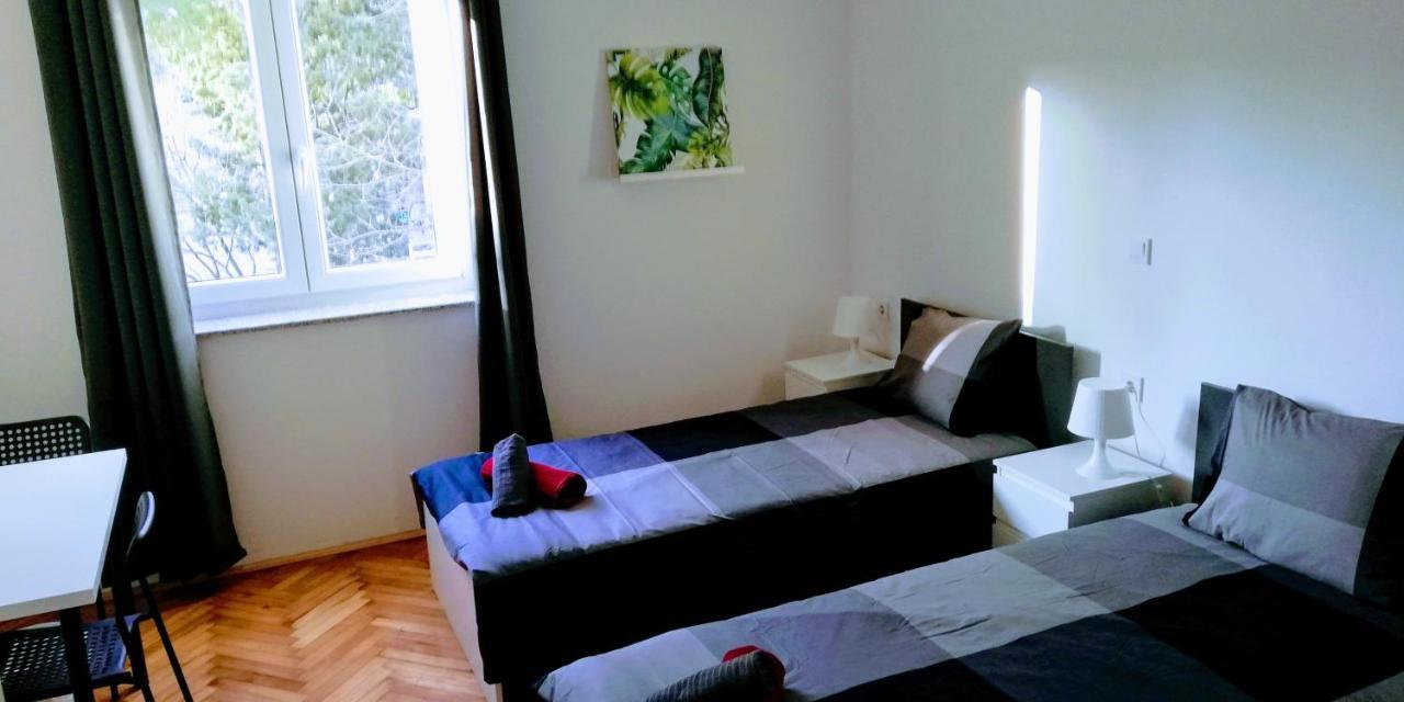 Pula Center Green Park Apartments And Rooms Exteriör bild