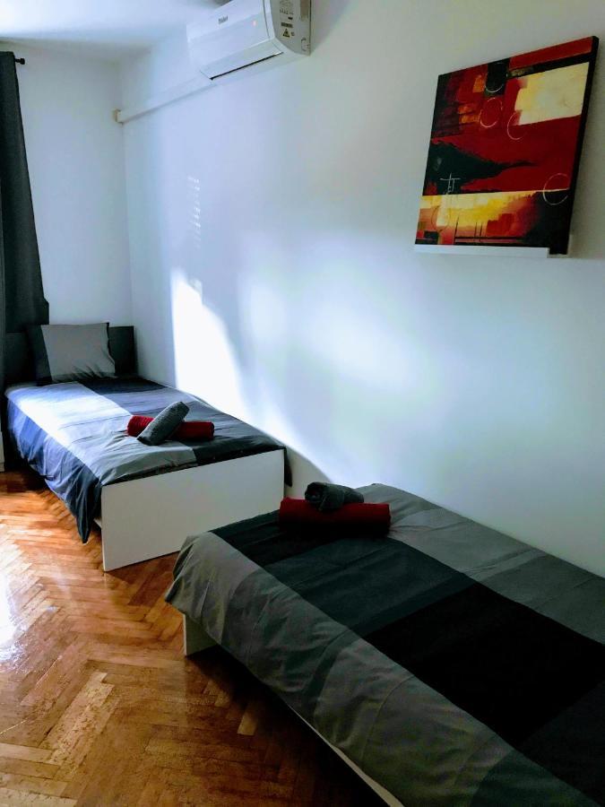 Pula Center Green Park Apartments And Rooms Exteriör bild